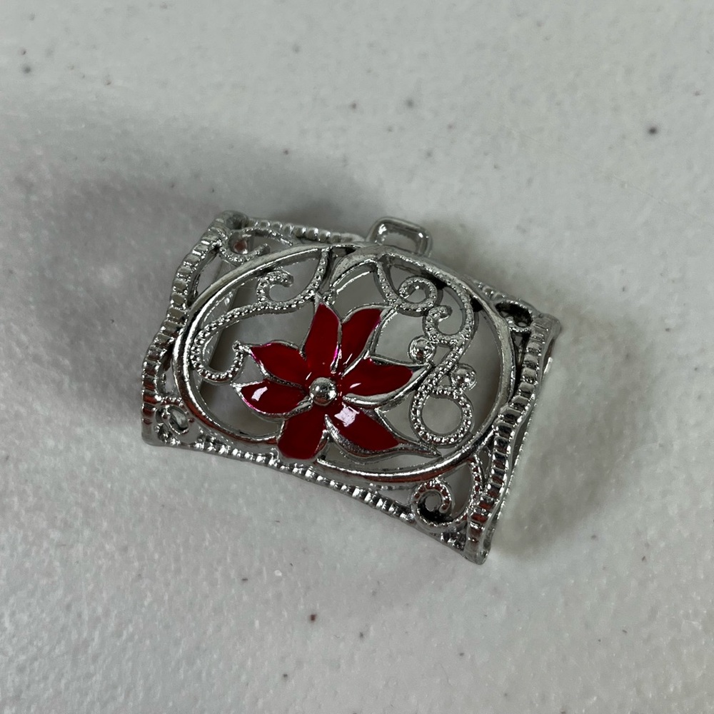 Lot of 9 silver toned scarf slides/bails with red poinsettia - scarf jewelry - Picture 4 of 8